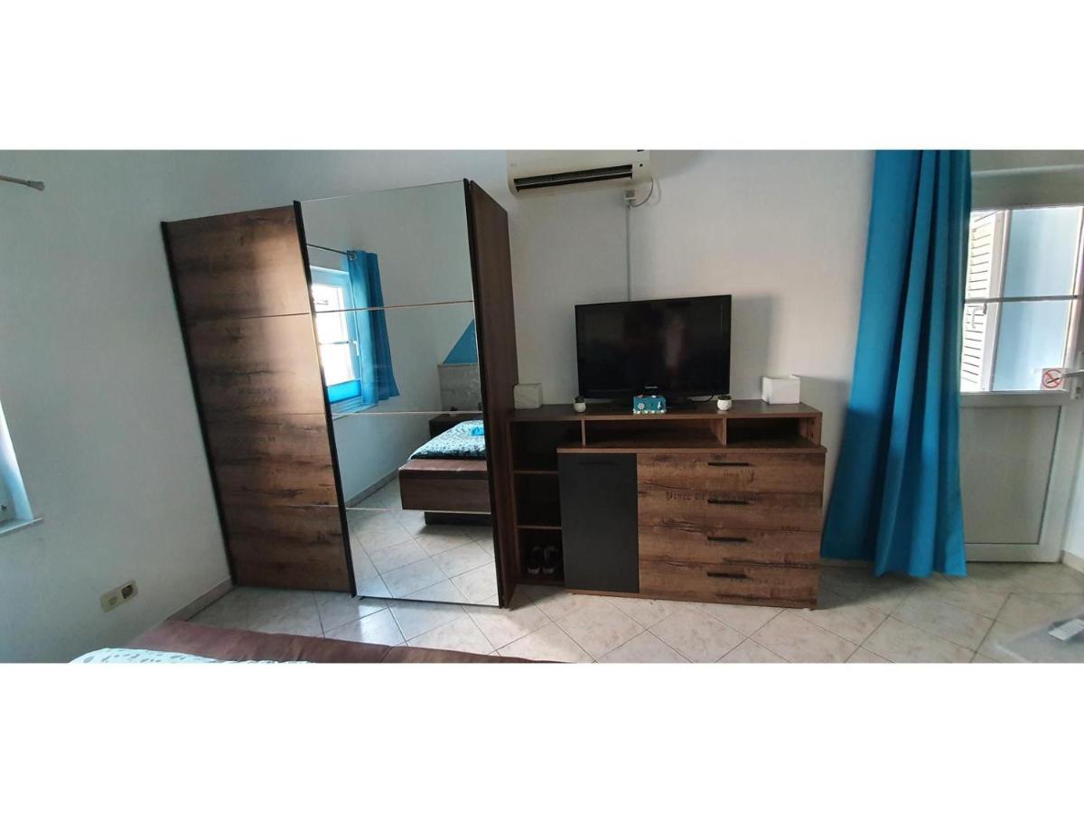 Apartment Blue Sea Vir
